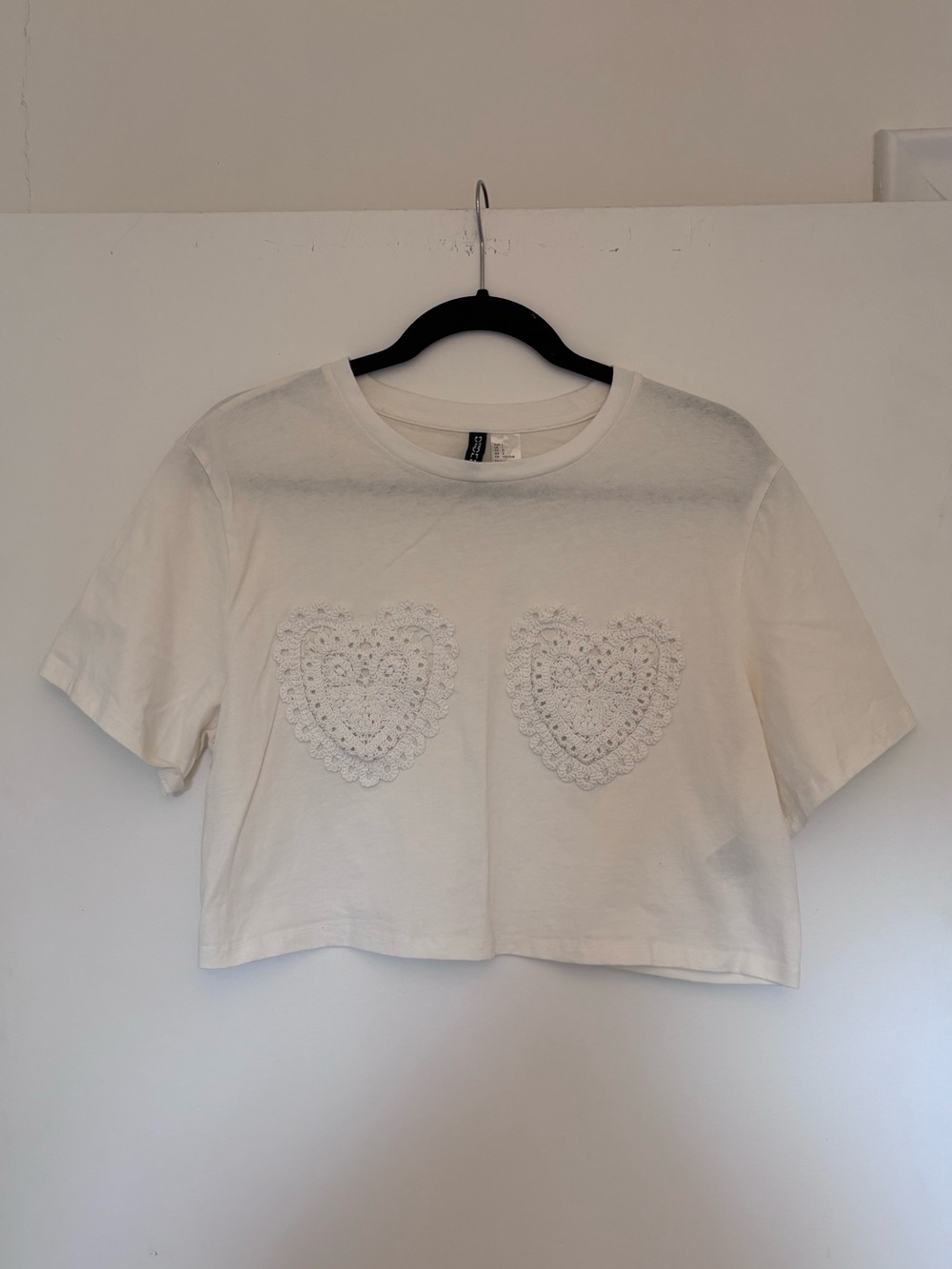H&M White Appliquéd T-Shirt - Picture 2 of 8